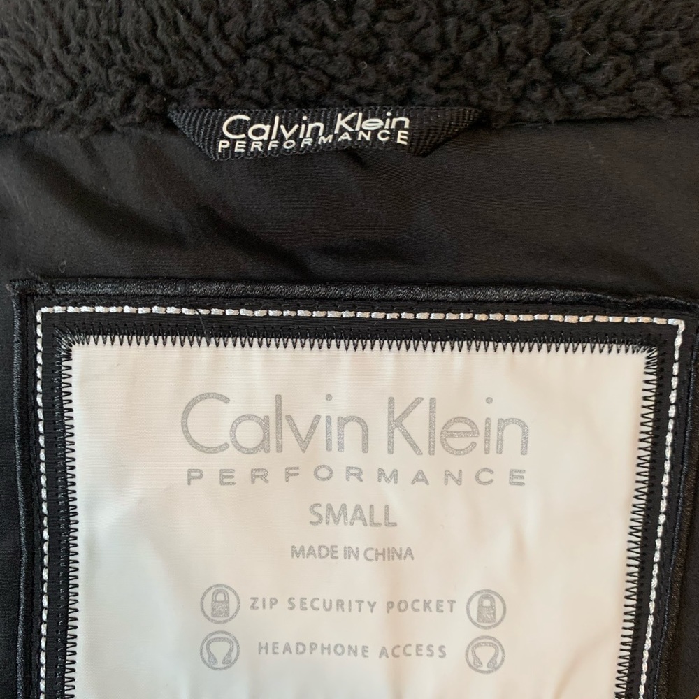 Calvin Klein Performance Vest - Picture 5 of 5